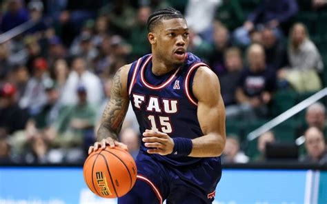 Wichita State vs FAU Scores & Odds: Owls Favored by 15 .